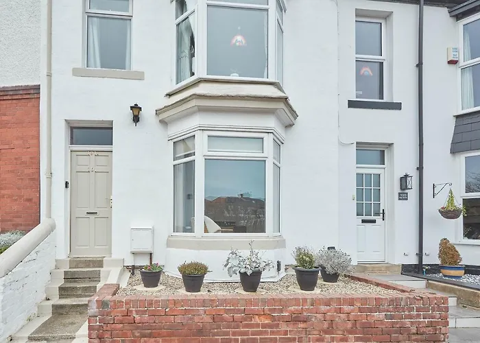 Host & Stay - Retreat By The Sea